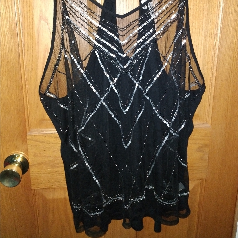 Sheer 🖤 cute tank
